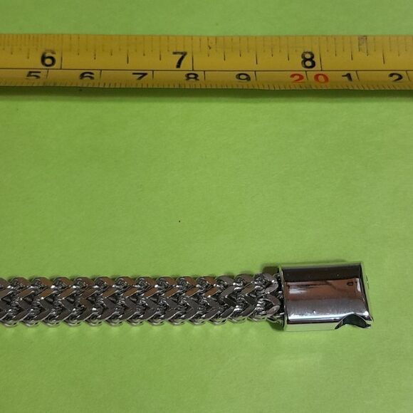Silver Unisex 8" Herringbone Magnetic Bracelet...NEW - Picture 6 of 7